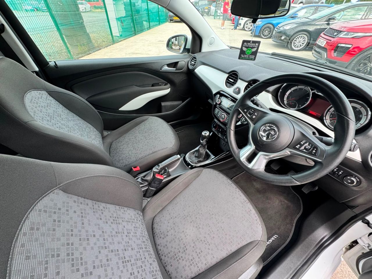 2016 VAUXHALL ADAM 1.2i JAM Hatchback 3dr Petrol Manual Euro 6 (70 ps) - vehicle photo 15 for sale on PureCar