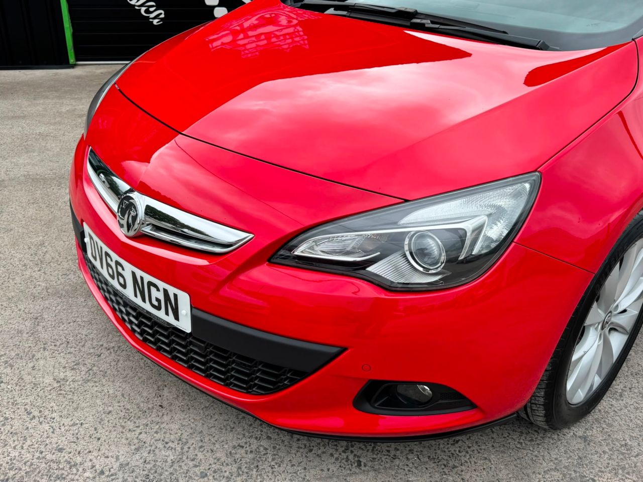 2016 VAUXHALL ASTRA GTC 1.4i Turbo SRi Coupe 3dr Petrol Manual Euro 6 (s/s) (140 ps) - vehicle photo 6 for sale on PureCar