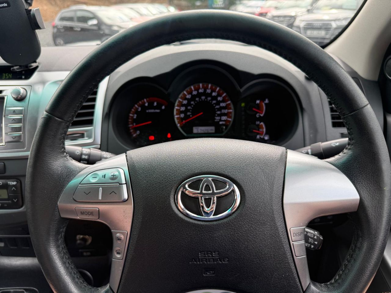 2015 TOYOTA HILUX 3.0 D-4D Invincible Pickup Double Cab 4dr Diesel Auto 4WD Euro 5 (171 ps) - vehicle photo 19 for sale on PureCar