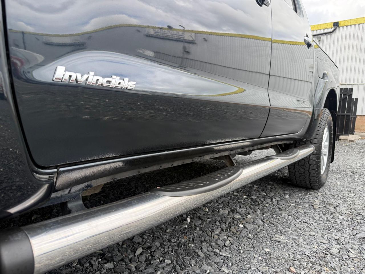 2015 TOYOTA HILUX 3.0 D-4D Invincible Pickup Double Cab 4dr Diesel Auto 4WD Euro 5 (171 ps) - vehicle photo 23 for sale on PureCar