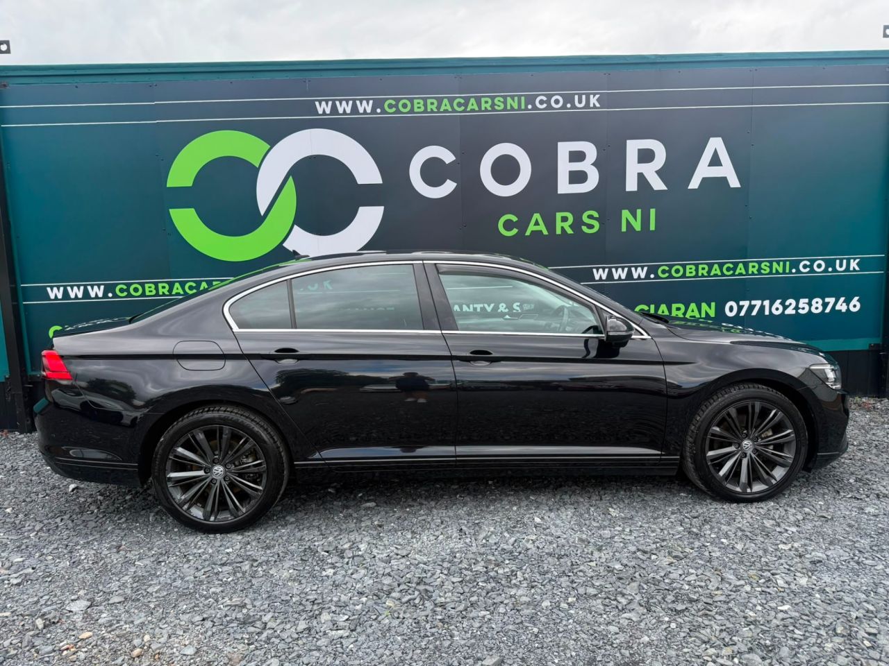2020 VOLKSWAGEN PASSAT 1.6 TDI SEL Saloon 4dr Diesel DSG Euro 6 (s/s) (120 ps) - vehicle photo 3 for sale on PureCar