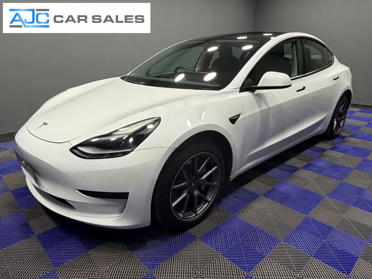 2020 TESLA MODEL 3
