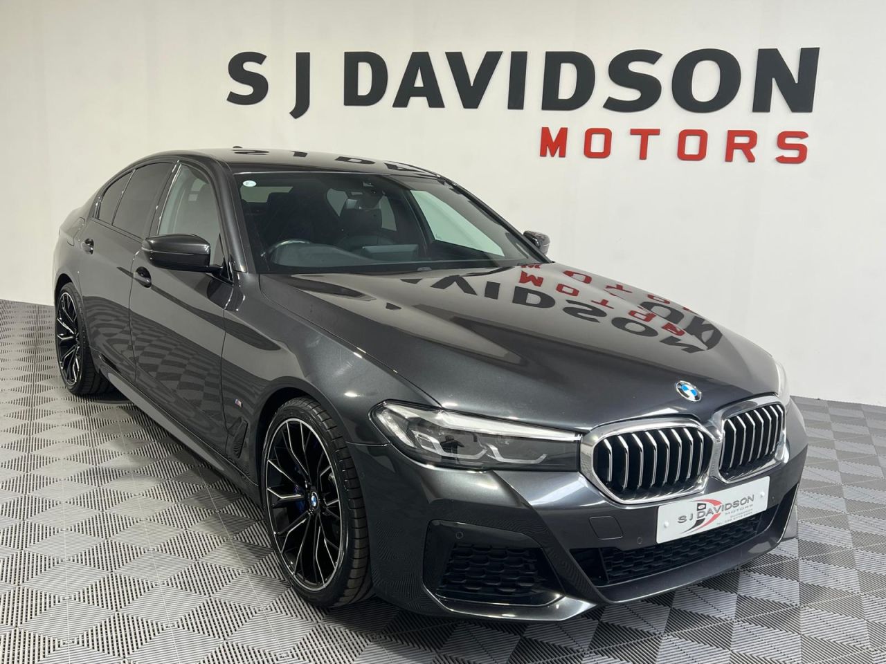 2022 BMW 5 SERIES 3.0 530d MHT M Sport Saloon 4dr Diesel Hybrid Steptronic xDrive Euro 6 (s/s - vehicle photo 11 for sale on PureCar
