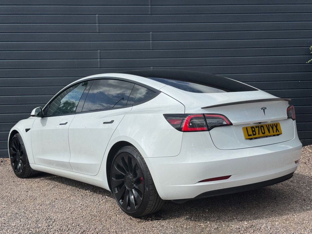 2020 Tesla Model 3 — image 4