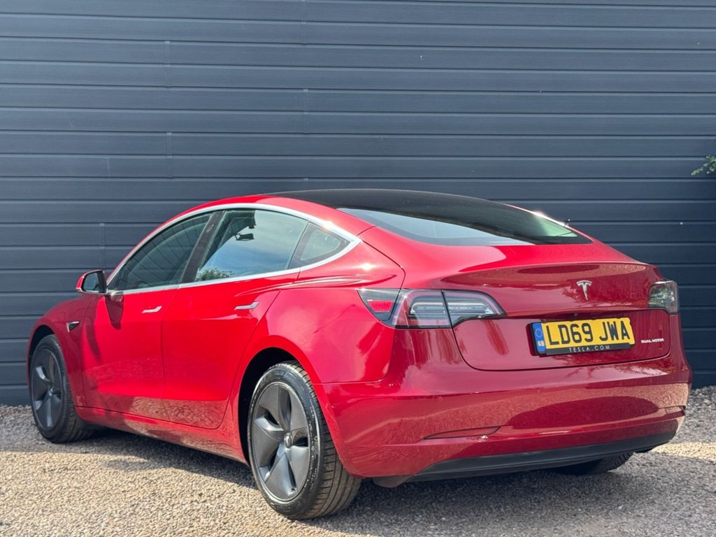 2019 Tesla Model 3 — image 3