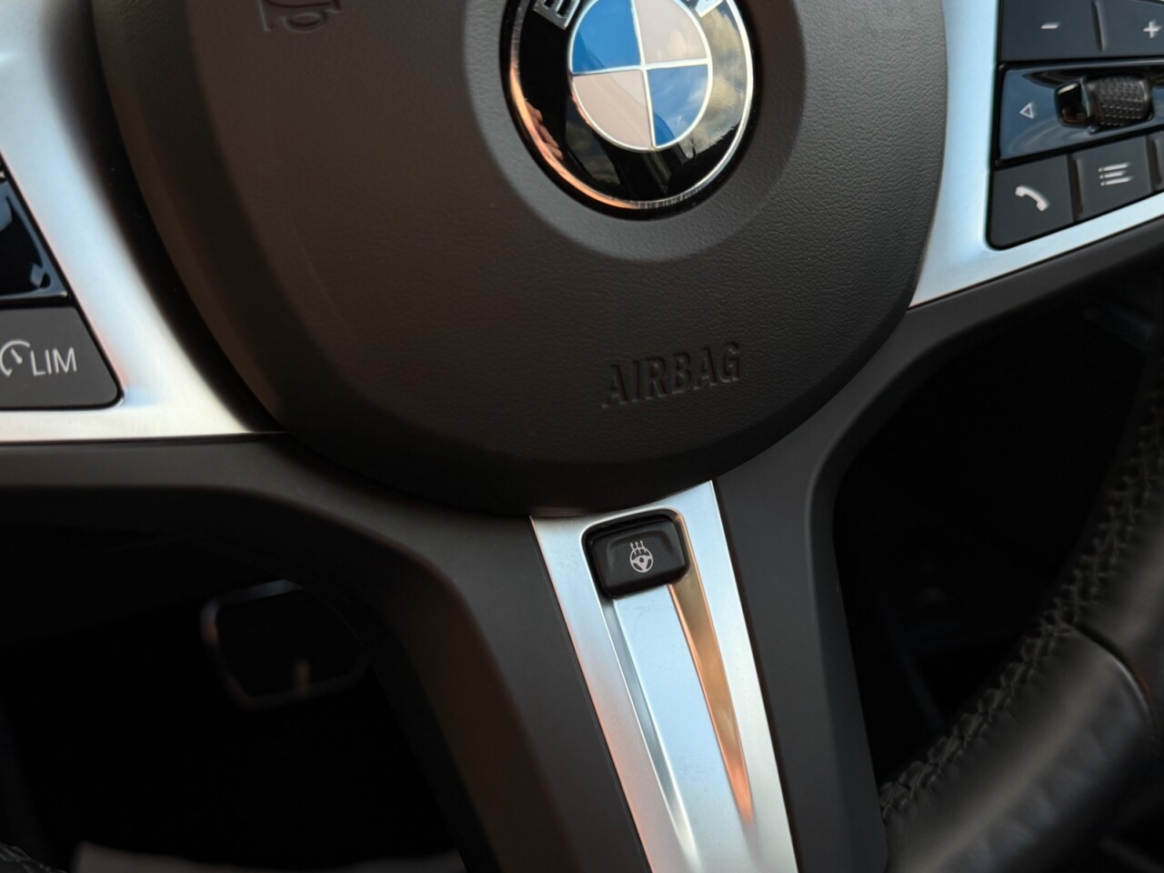 2024 BMW 3 SERIES 2.0 320i M Sport Saloon 4dr Petrol Auto Euro 6 (s/s) (184 ps) - vehicle photo 11 for sale on PureCar