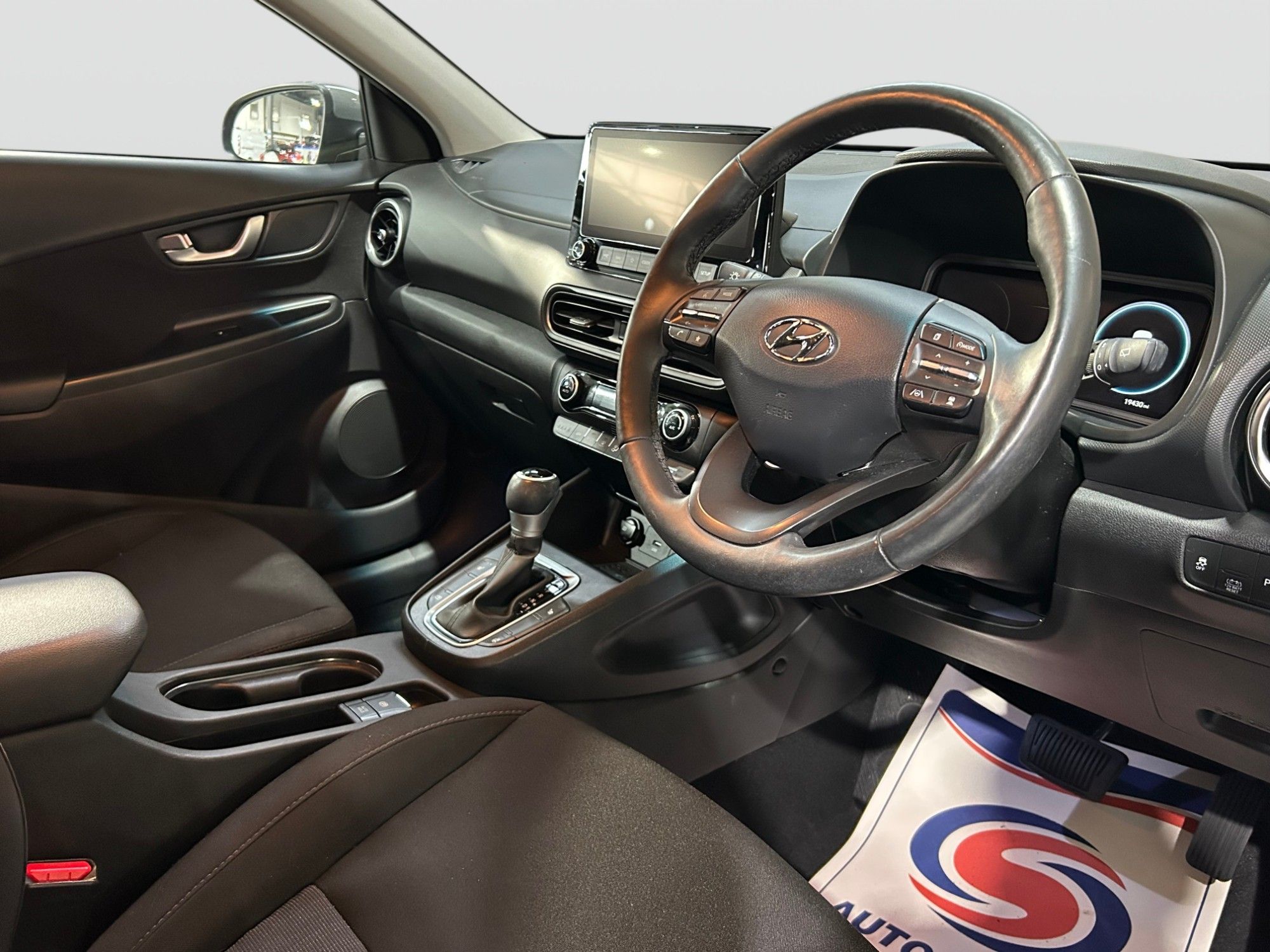 2022 Hyundai Kona — image 4