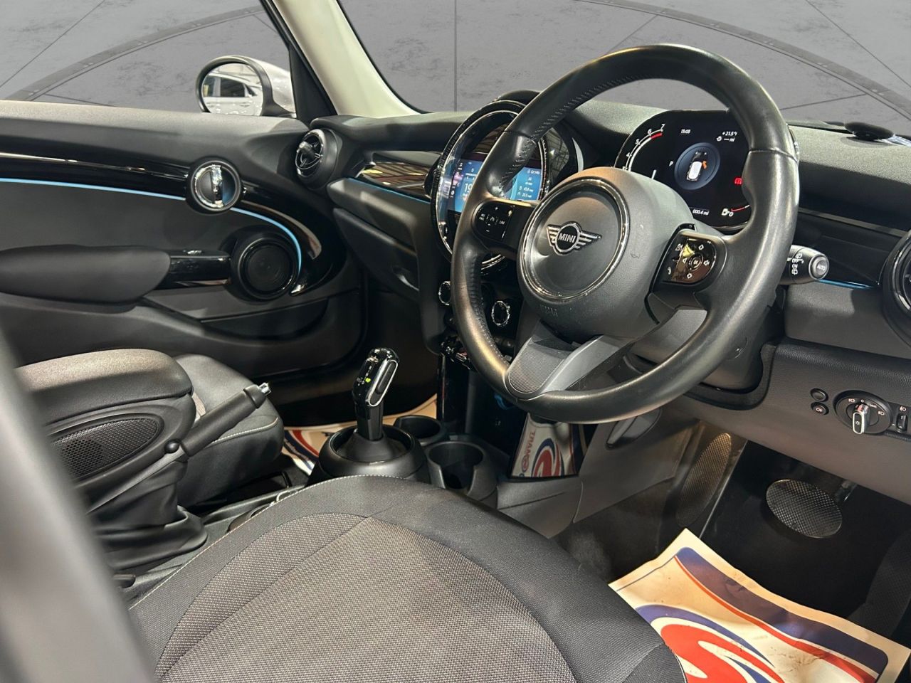 2023 23 MINI HATCH