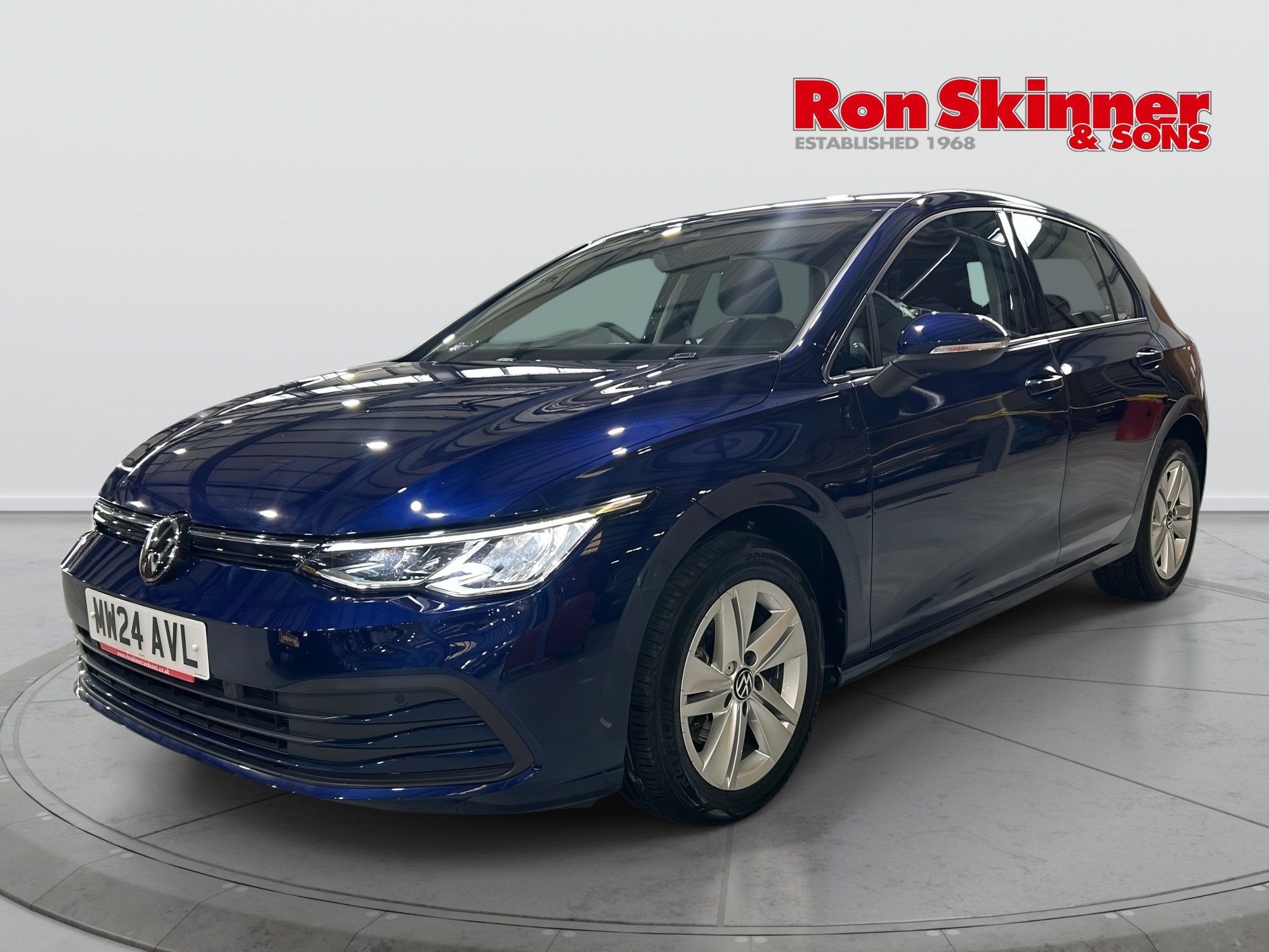 2024 Volkswagen Golf — image 2
