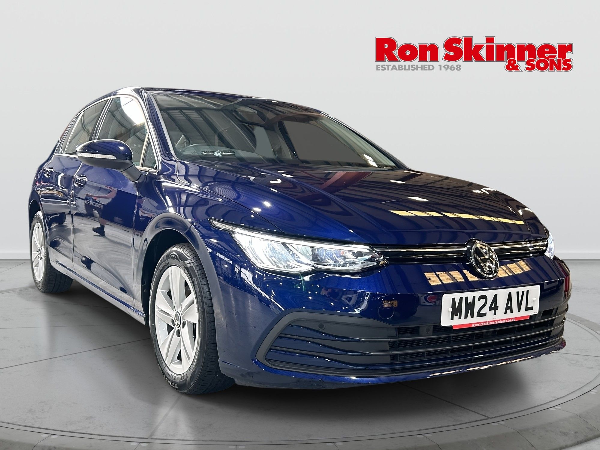 2024 Volkswagen Golf — image 1