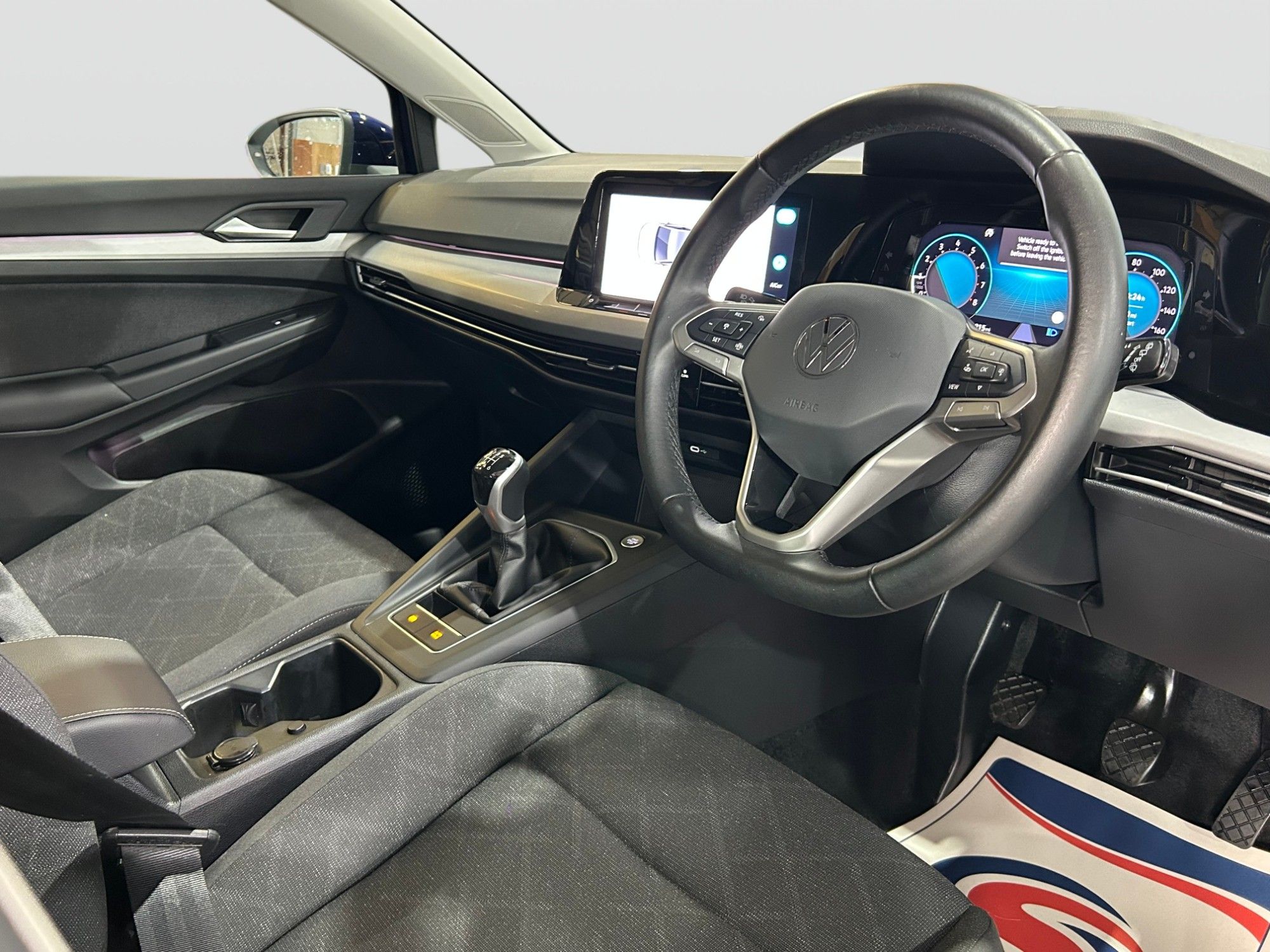 2024 Volkswagen Golf — image 5
