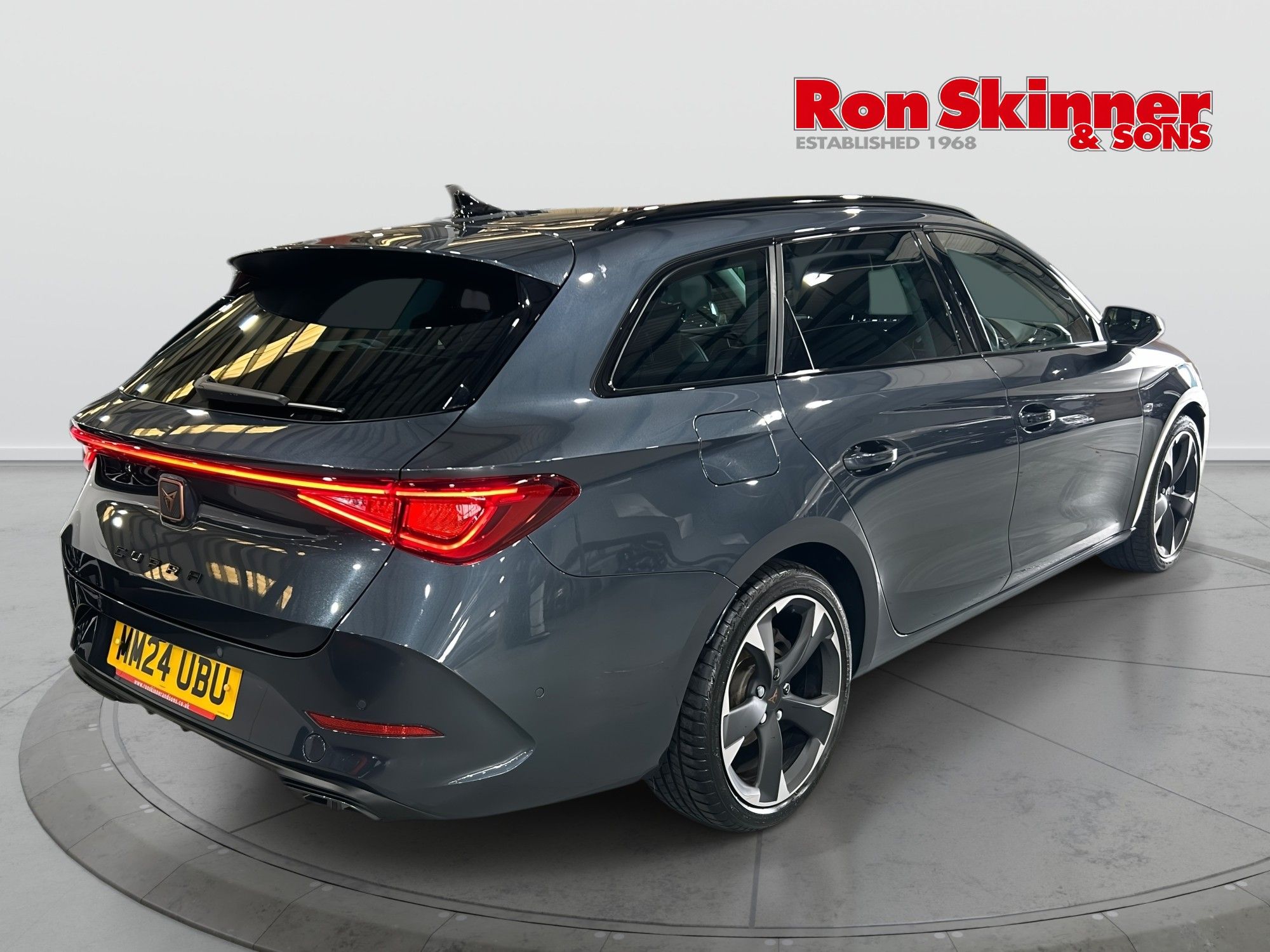 2024 Cupra Leon — image 3
