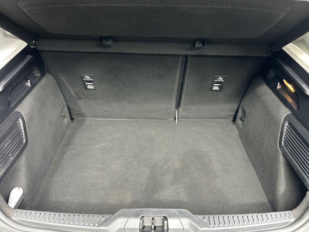 2020 Ford Focus — image 18