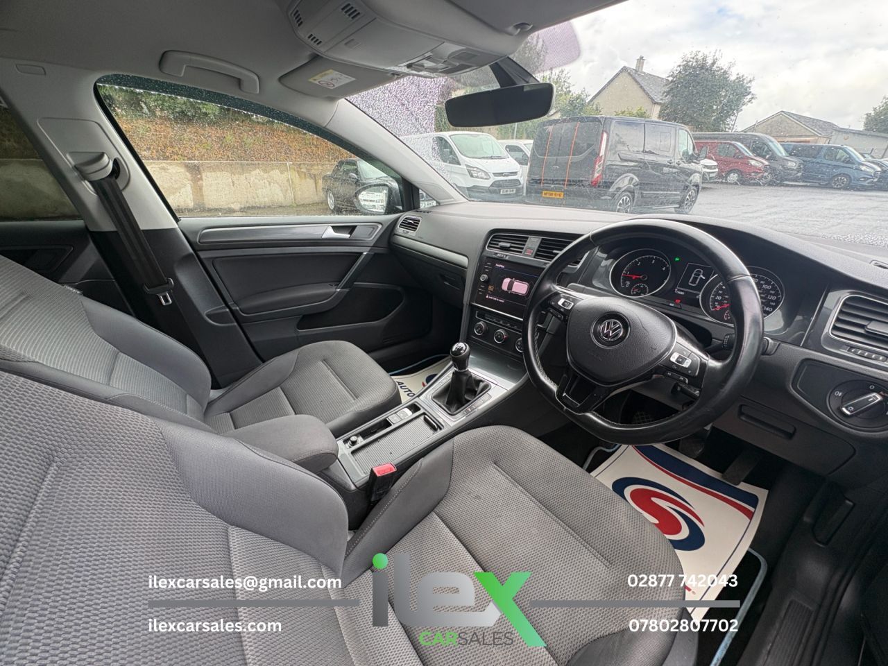 2017 VOLKSWAGEN GOLF 1.6 TDI BlueMotion Tech SE Nav Hatchback 5dr Diesel Manual Euro 6 (s/s) (11 - vehicle photo 8 for sale on PureCar