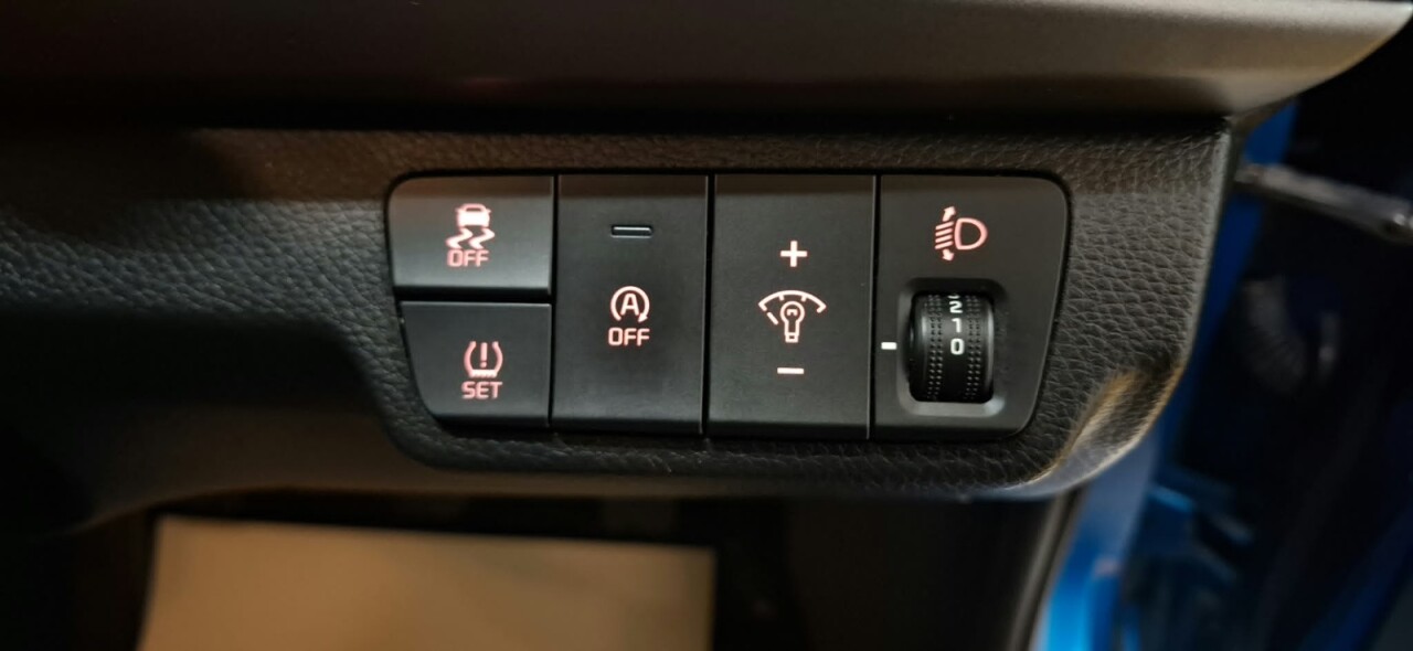 2021 KIA RIO 1.2 Hatchback 5dr Petrol Manual Euro 6 (s/s) (83 bhp) - vehicle photo 15 for sale on PureCar