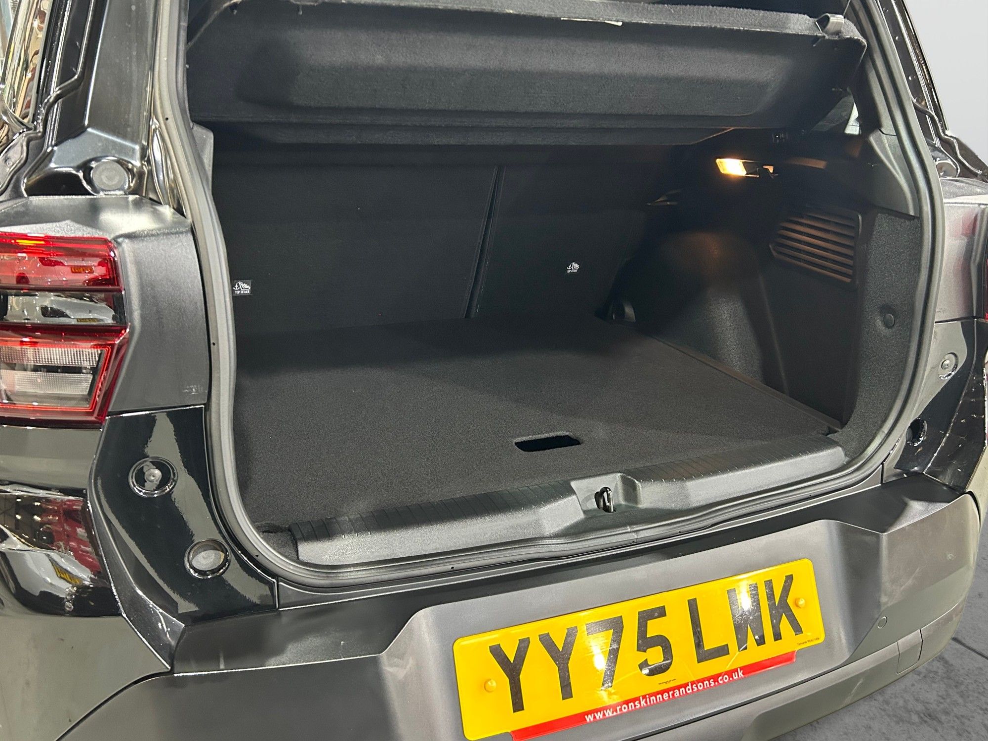 2025 Vauxhall Frontera Electric — image 6