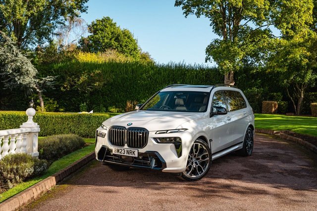 2023 BMW X7