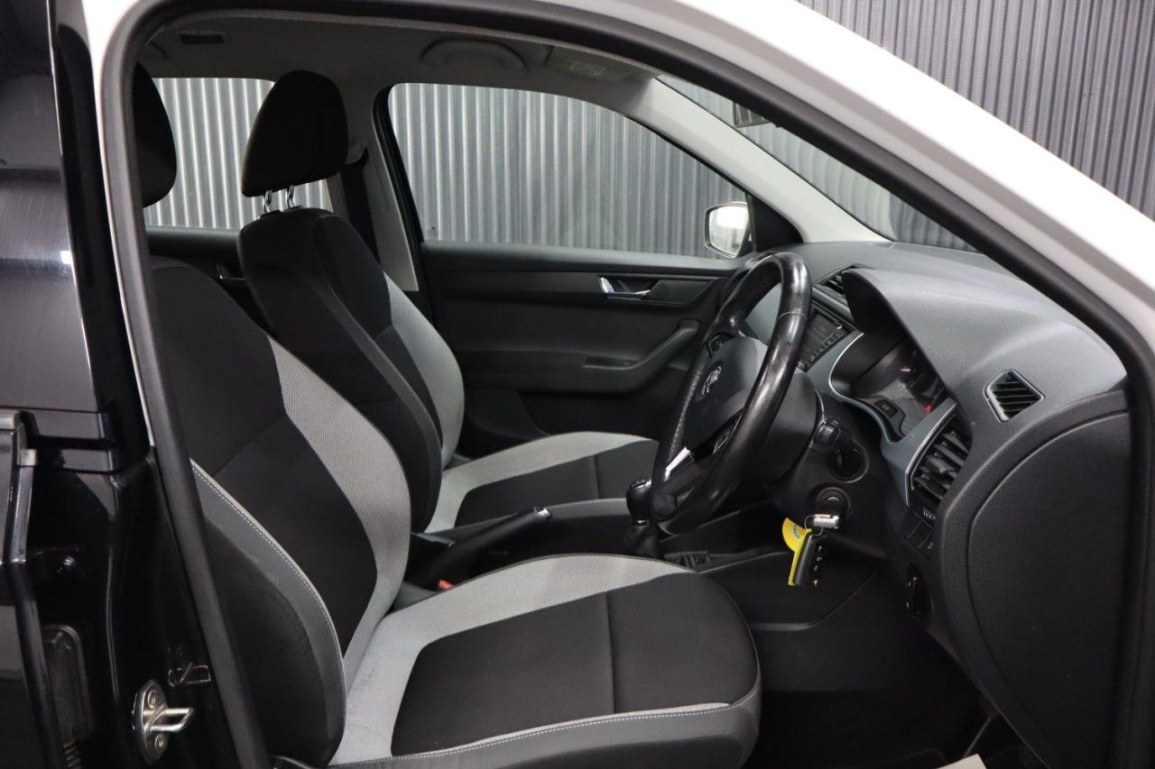 2016 SKODA FABIA 1.0 Colour Edition Hatchback 5dr Petrol Manual Euro 6 (s/s) (75 ps) LOW INS - vehicle photo 30 for sale on PureCar