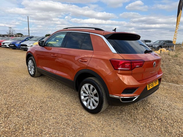 2018 Volkswagen T-Roc — image 6