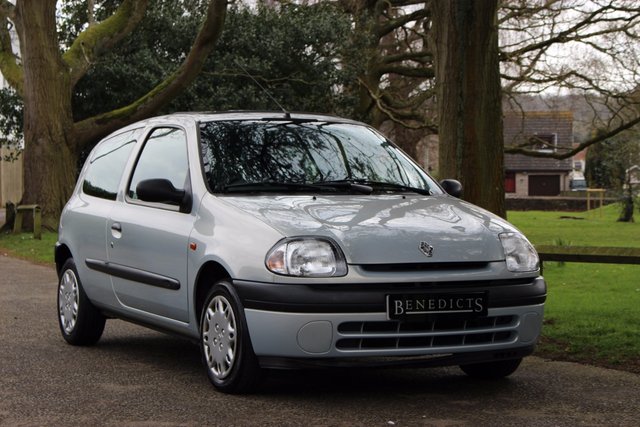 2001 Renault Clio 1.1 GRANDE 3d 59 BHP