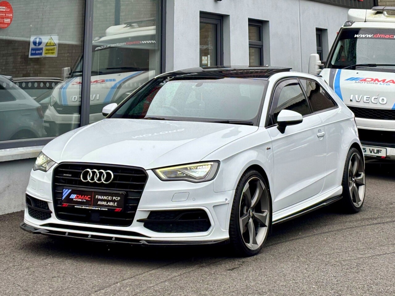 2015 AUDI A3 2.0 TDI S line Hatchback 3dr Diesel S Tronic quattro Euro 6 (s/s) (184 ps) - vehicle photo 3 for sale on PureCar