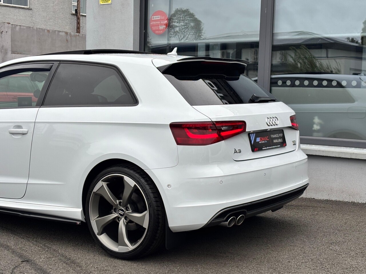 2015 AUDI A3 2.0 TDI S line Hatchback 3dr Diesel S Tronic quattro Euro 6 (s/s) (184 ps) - vehicle photo 9 for sale on PureCar