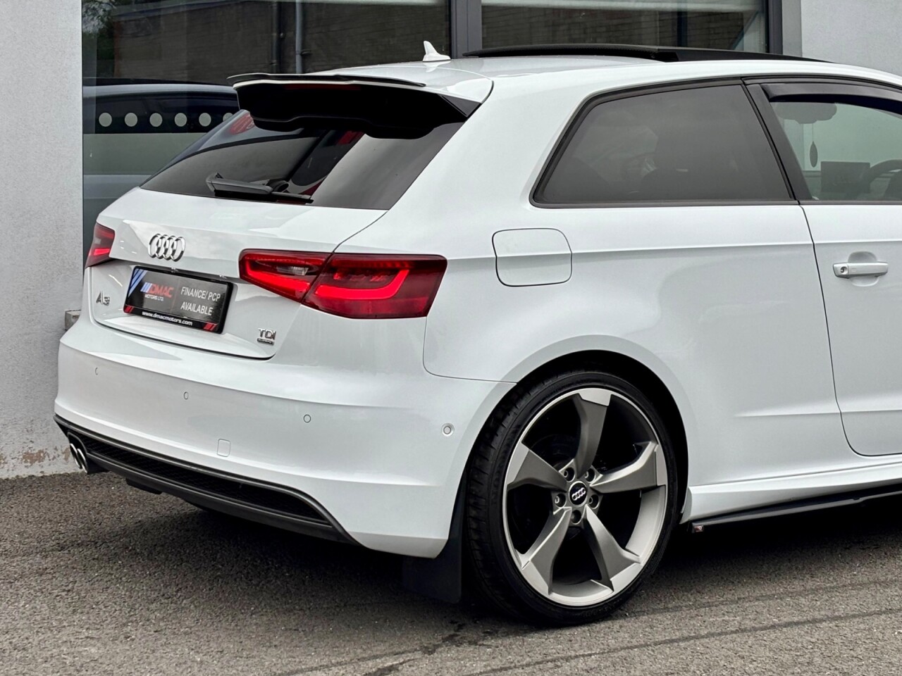 2015 AUDI A3 2.0 TDI S line Hatchback 3dr Diesel S Tronic quattro Euro 6 (s/s) (184 ps) - vehicle photo 10 for sale on PureCar