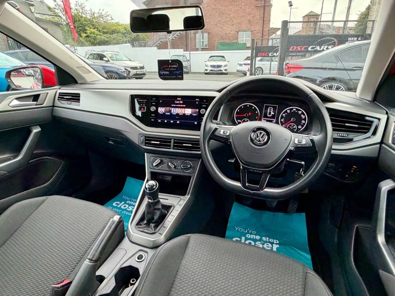 2018 VOLKSWAGEN POLO 1.0 TSI SE Hatchback 5dr Petrol Manual Euro 6 (s/s) (95 ps) - vehicle photo 17 for sale on PureCar