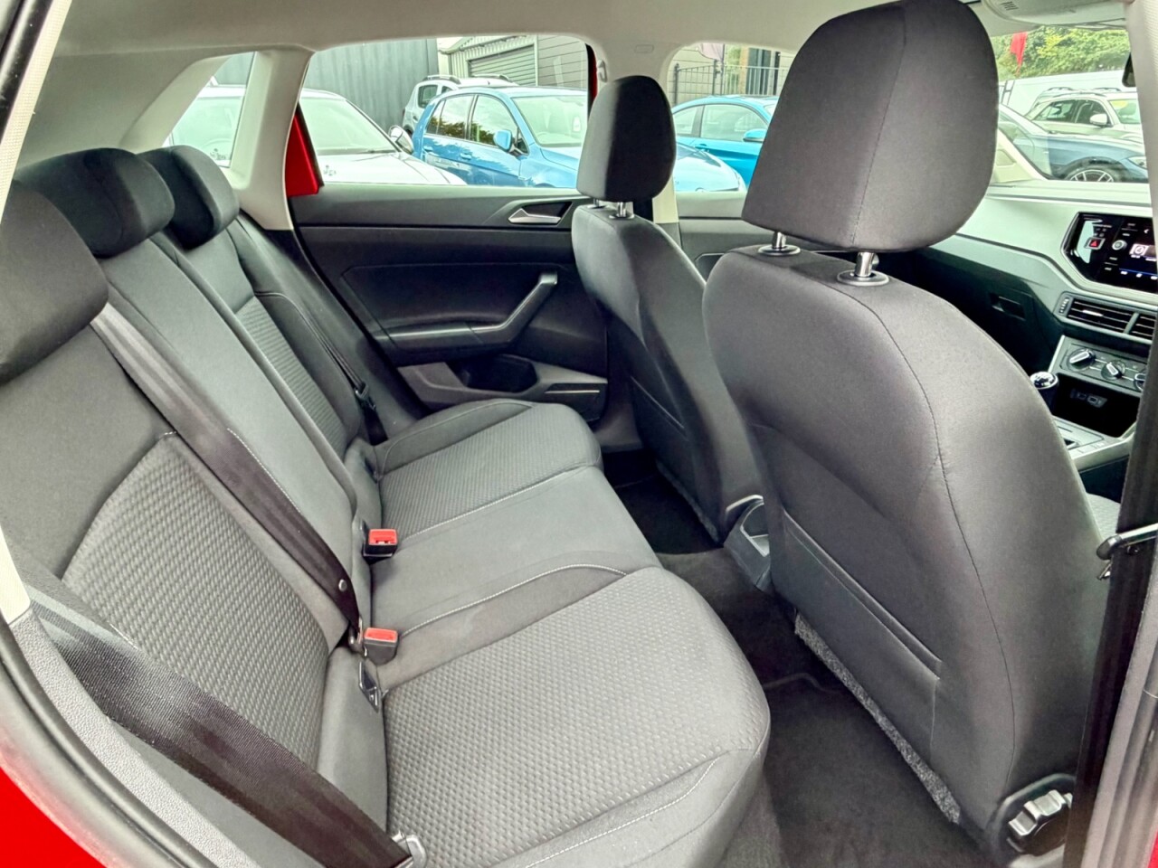2018 VOLKSWAGEN POLO 1.0 TSI SE Hatchback 5dr Petrol Manual Euro 6 (s/s) (95 ps) - vehicle photo 18 for sale on PureCar