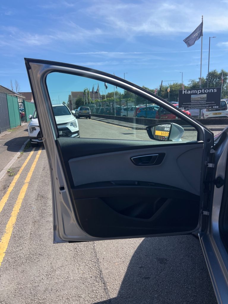2021 21 SEAT LEON
