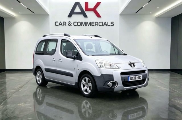 2011 PEUGEOT PARTNER TEPEE 1.6 HDI 8V TEPEE OUTDOOR MPV 5DR DIESEL MANUAL 139 G... photo
