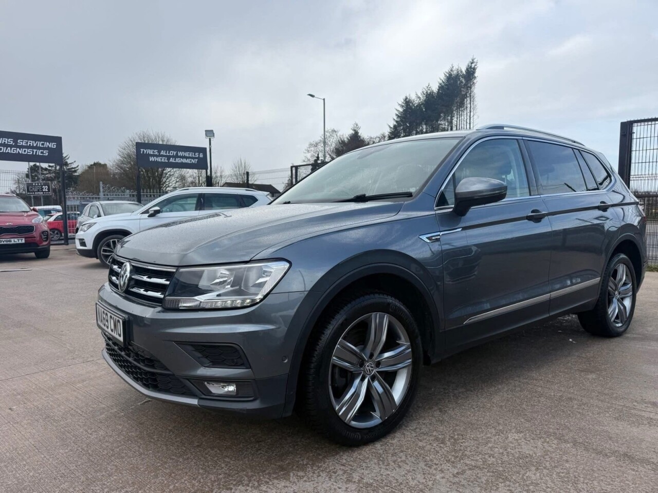 2019 VOLKSWAGEN TIGUAN ALLSPACE 2.0 TDI Match SUV 5dr Diesel DSG 4Motion Euro 6 (s/s) (190 ps) - vehicle photo 3 for sale on PureCar