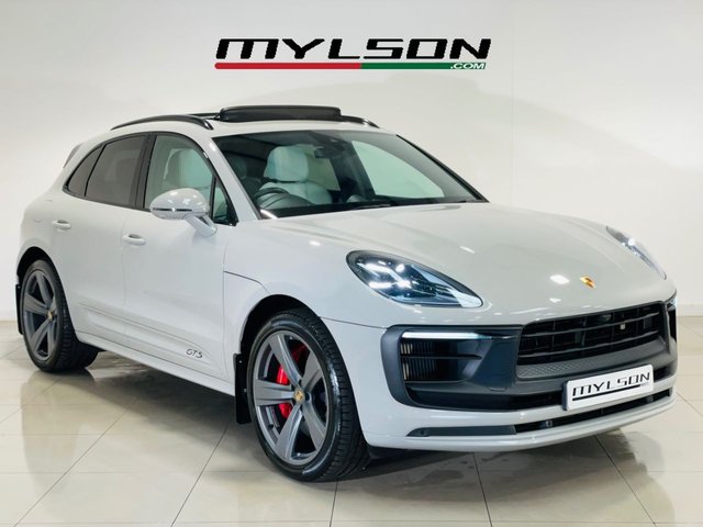 2023 Porsche MACAN