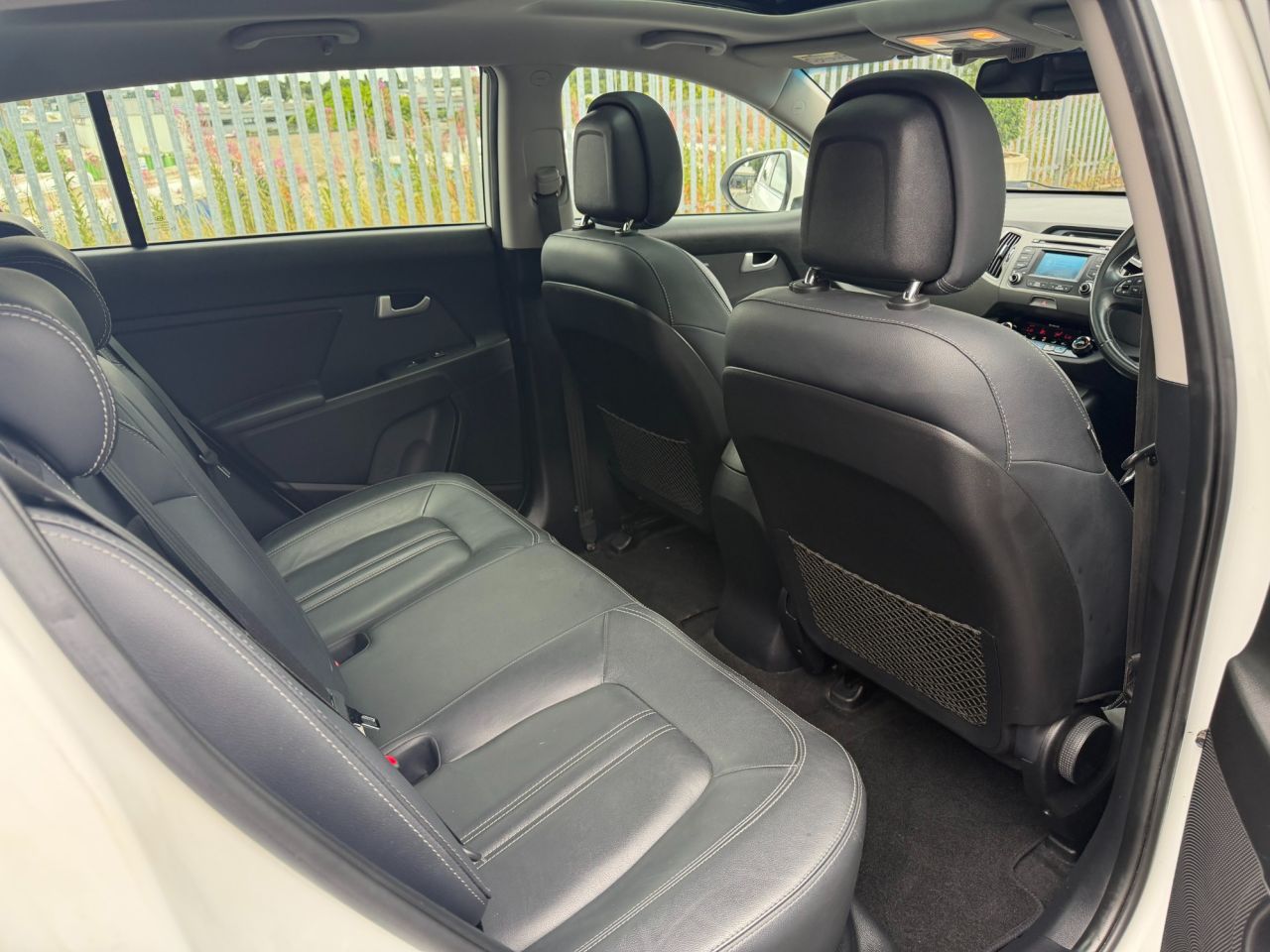 2014 KIA SPORTAGE 1.7 CRDi EcoDynamics 3 SUV 5dr Diesel Manual 2WD Euro 5 (s/s) (114 bhp) - vehicle photo 8 for sale on PureCar