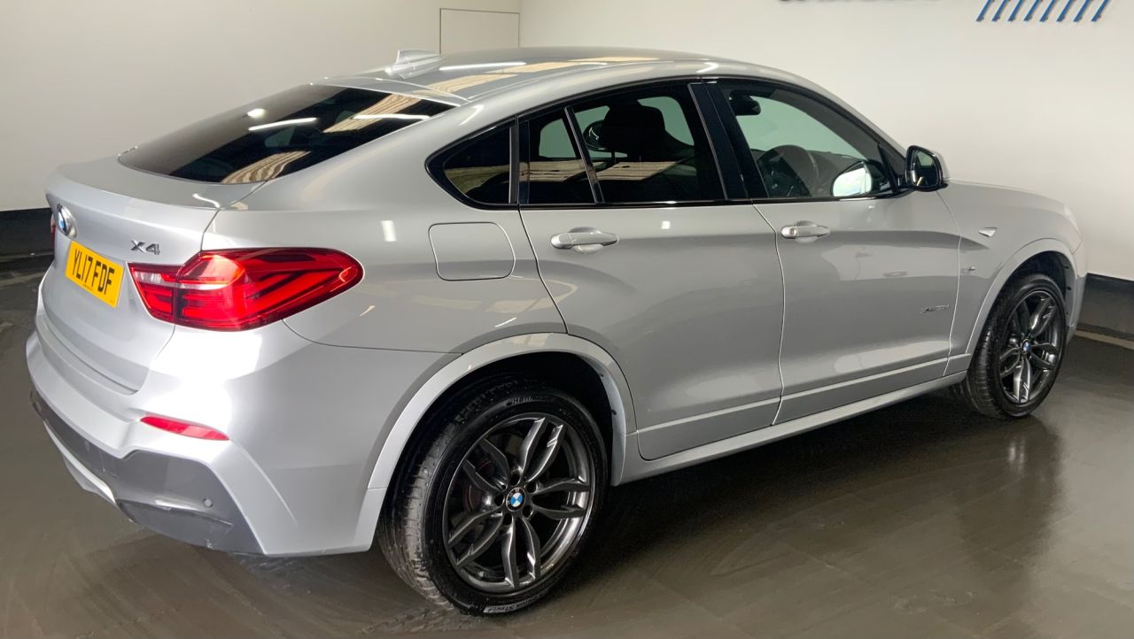 2017 BMW X4 JUST THROUGH OUR WORKSHOP PARTIAL SERVICE HISTORY 2 KEYS FOUR WHEEL DRIVE PARKING SENSORS REVERSE CAMERA HEATED SEATS POWER TAILGATE MOT'D TO JUNE 2027 - vehicle photo 10 for sale on PureCar