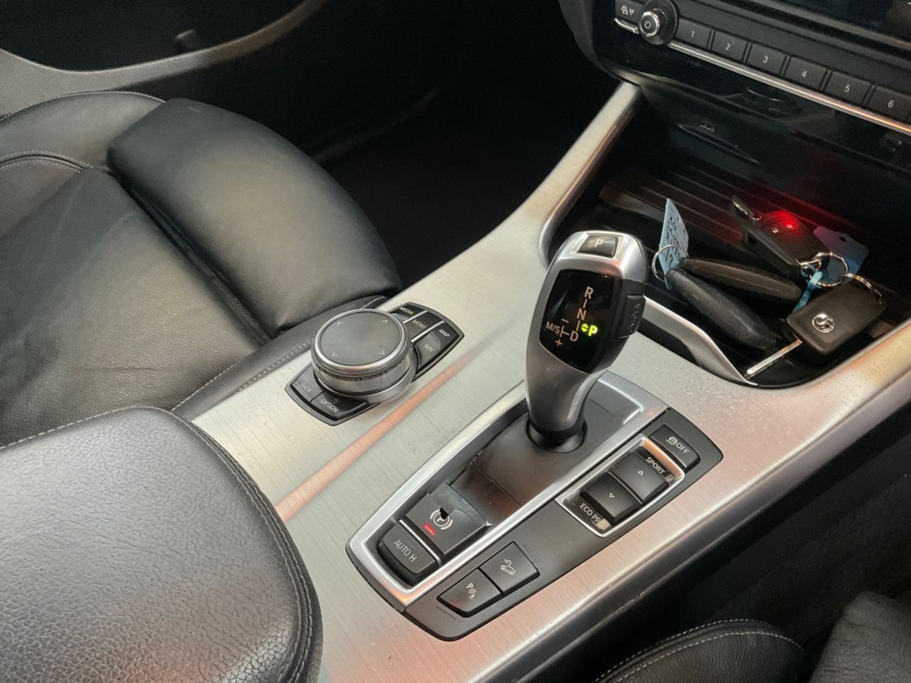 2017 BMW X4 JUST THROUGH OUR WORKSHOP PARTIAL SERVICE HISTORY 2 KEYS FOUR WHEEL DRIVE PARKING SENSORS REVERSE CAMERA HEATED SEATS POWER TAILGATE MOT'D TO JUNE 2027 - vehicle photo 22 for sale on PureCar
