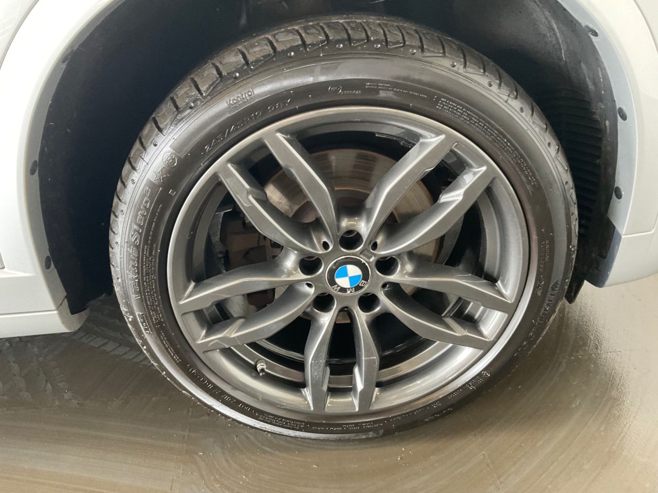 2017 BMW X4 JUST THROUGH OUR WORKSHOP PARTIAL SERVICE HISTORY 2 KEYS FOUR WHEEL DRIVE PARKING SENSORS REVERSE CAMERA HEATED SEATS POWER TAILGATE MOT'D TO JUNE 2027 - vehicle photo 25 for sale on PureCar