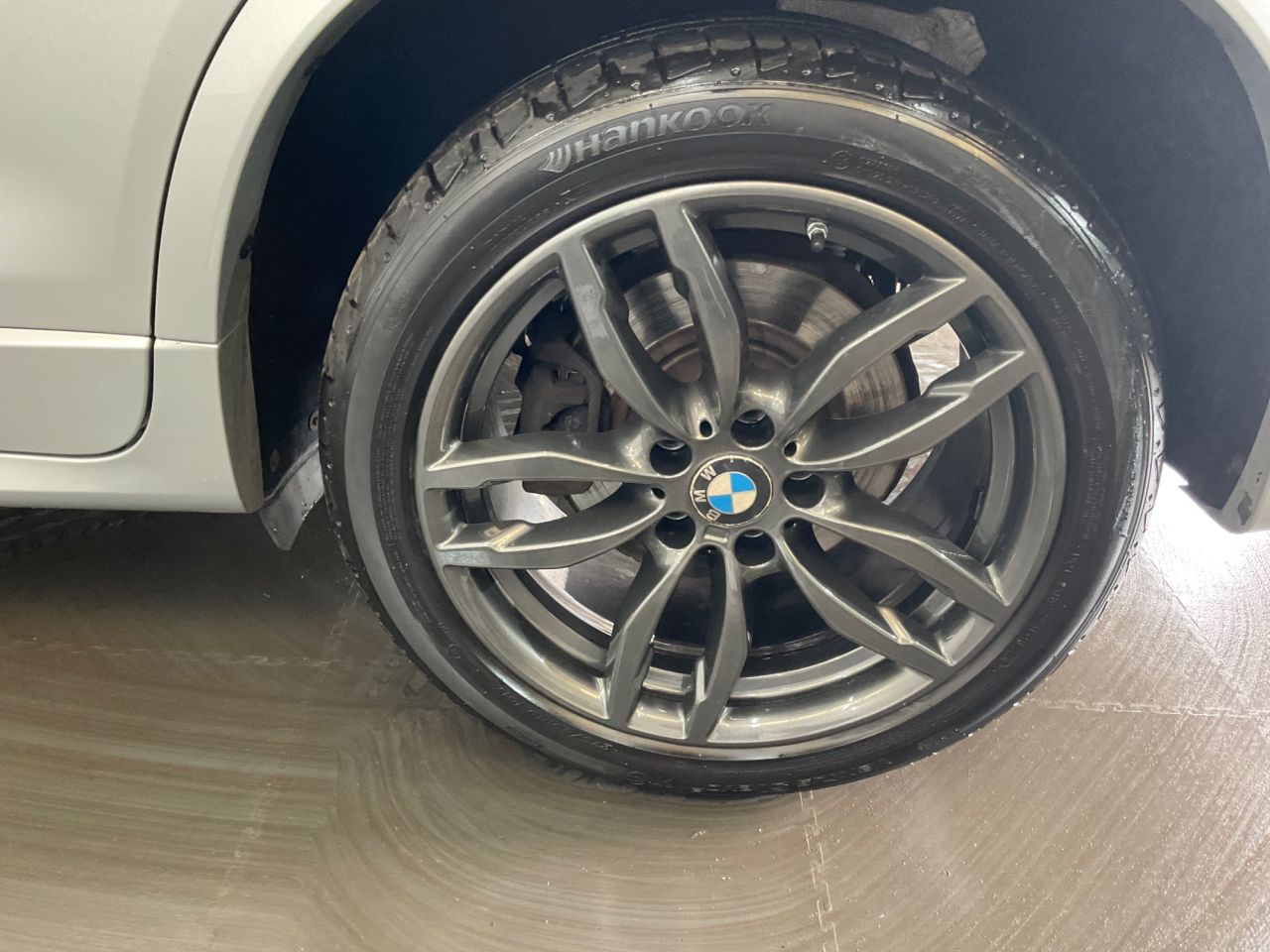 2017 BMW X4 JUST THROUGH OUR WORKSHOP PARTIAL SERVICE HISTORY 2 KEYS FOUR WHEEL DRIVE PARKING SENSORS REVERSE CAMERA HEATED SEATS POWER TAILGATE MOT'D TO JUNE 2027 - vehicle photo 27 for sale on PureCar