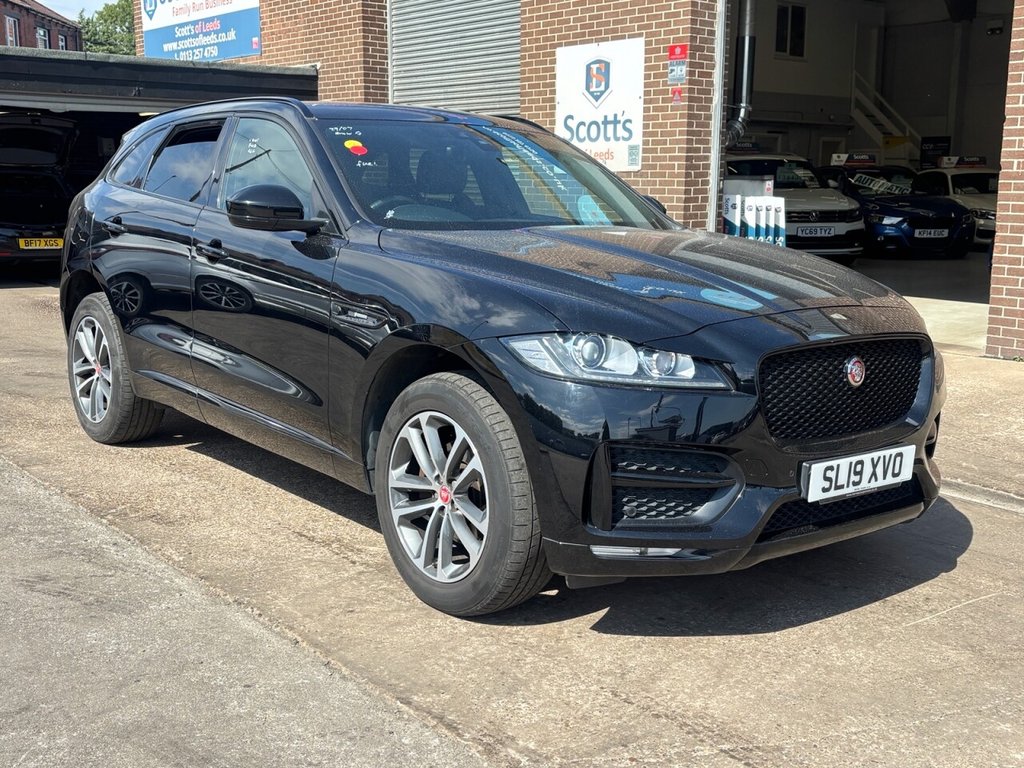 Jaguar F-Pace