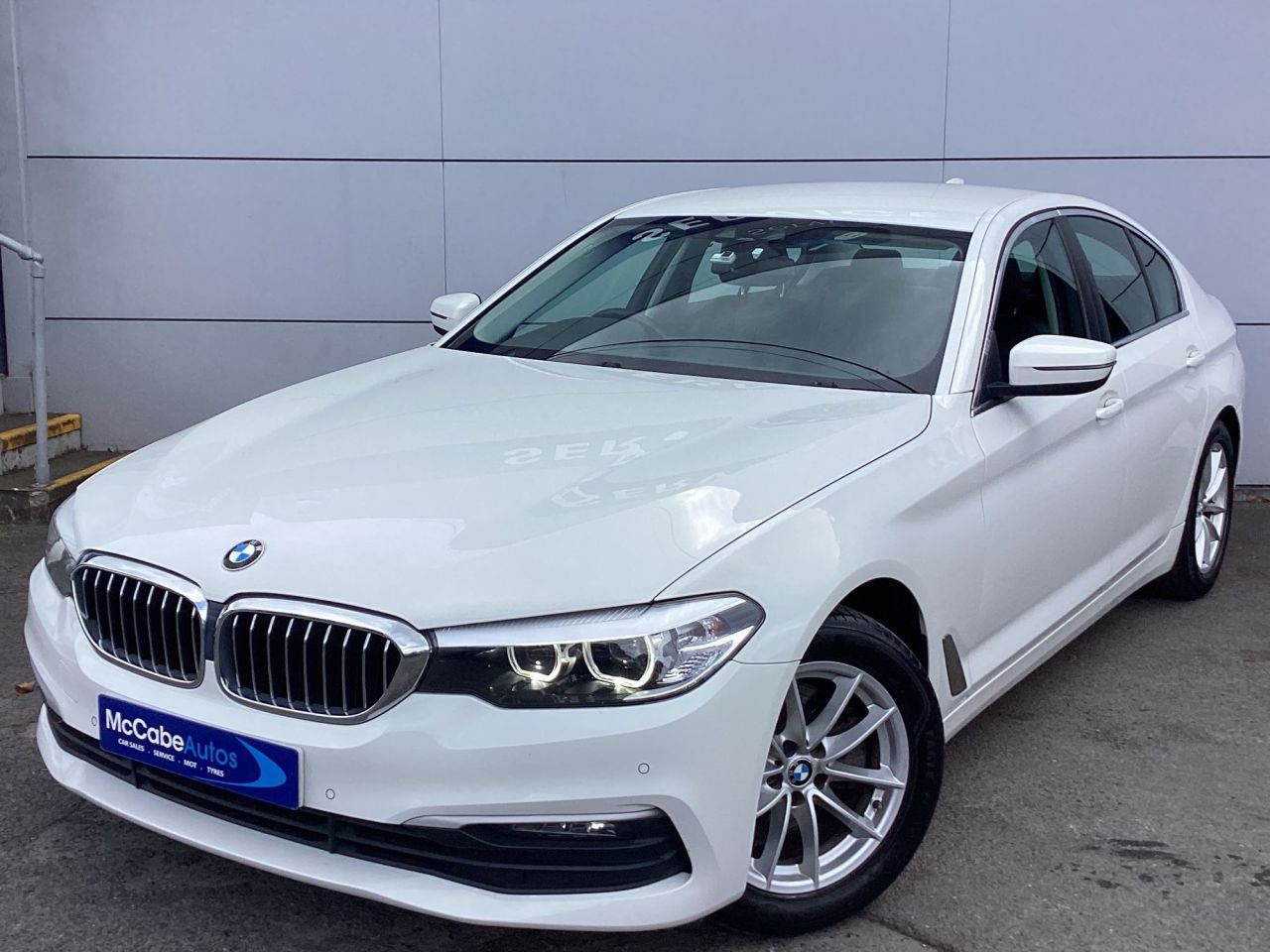2020 BMW 5 SERIES 2.0 520d MHT SE Saloon 4dr Diesel Hybrid Auto Euro 6 (s/s) (190 ps) 1 owner - vehicle photo 3 for sale on PureCar