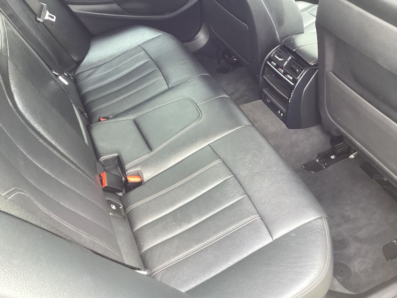 2020 BMW 5 SERIES 2.0 520d MHT SE Saloon 4dr Diesel Hybrid Auto Euro 6 (s/s) (190 ps) 1 owner - vehicle photo 8 for sale on PureCar