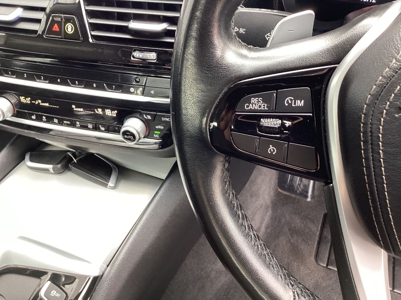 2020 BMW 5 SERIES 2.0 520d MHT SE Saloon 4dr Diesel Hybrid Auto Euro 6 (s/s) (190 ps) 1 owner - vehicle photo 20 for sale on PureCar