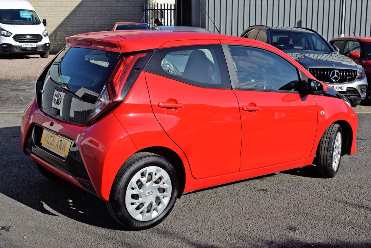 2021 TOYOTA AYGO 1.0 VVT-i x-play Hatchback 5dr Petrol Manual Euro 6 (s/s) (71 ps) Apple Car - vehicle photo 6 for sale on PureCar
