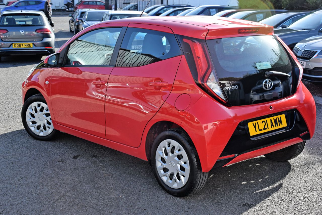 2021 TOYOTA AYGO 1.0 VVT-i x-play Hatchback 5dr Petrol Manual Euro 6 (s/s) (71 ps) Apple Car - vehicle photo 8 for sale on PureCar
