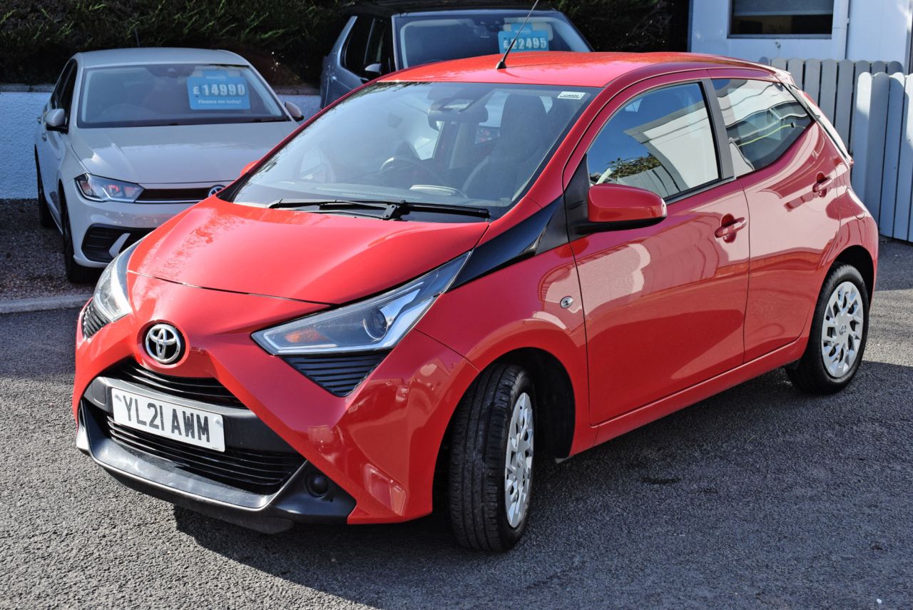 2021 TOYOTA AYGO 1.0 VVT-i x-play Hatchback 5dr Petrol Manual Euro 6 (s/s) (71 ps) Apple Car - vehicle photo 10 for sale on PureCar