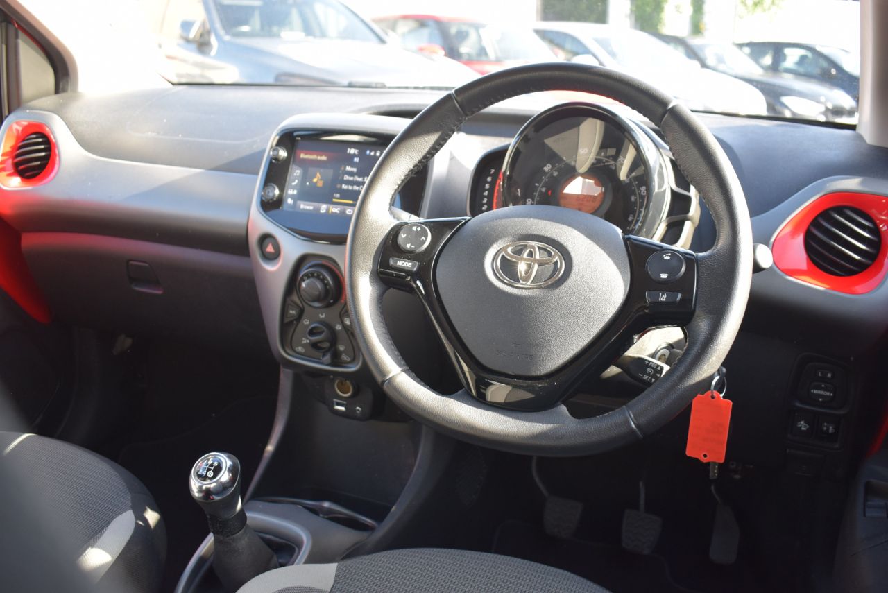 2021 TOYOTA AYGO 1.0 VVT-i x-play Hatchback 5dr Petrol Manual Euro 6 (s/s) (71 ps) Apple Car - vehicle photo 22 for sale on PureCar