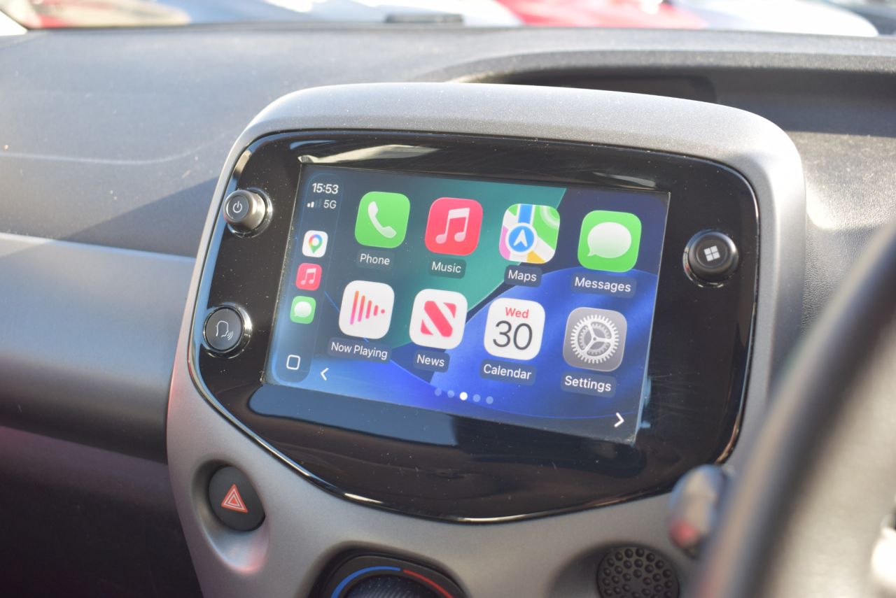 2021 TOYOTA AYGO 1.0 VVT-i x-play Hatchback 5dr Petrol Manual Euro 6 (s/s) (71 ps) Apple Car - vehicle photo 25 for sale on PureCar