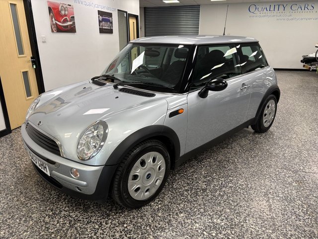 2003 MINI HATCH