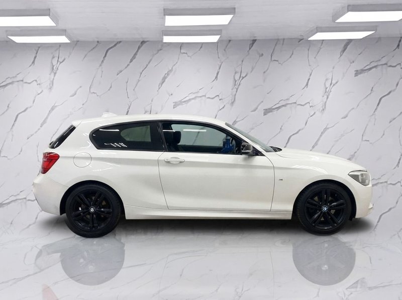 2013 BMW 1 Series in white — photo 5 of 12