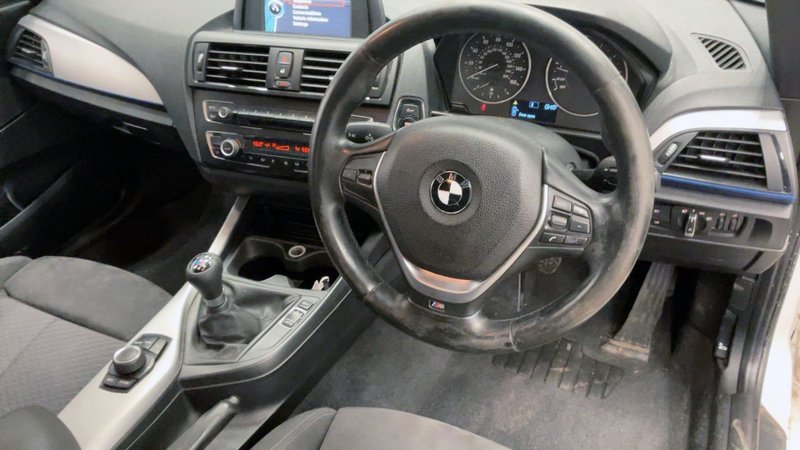 2013 BMW 1 Series in white — photo 7 of 12